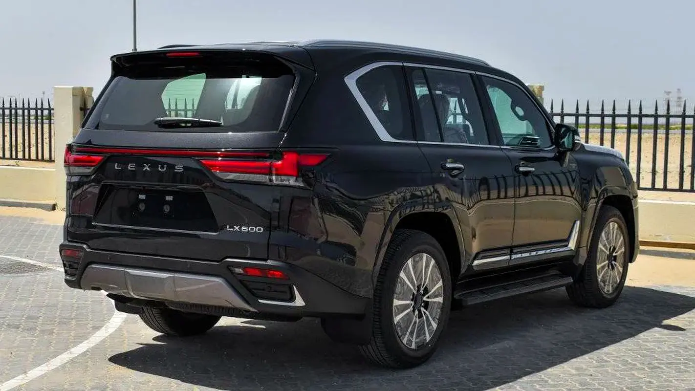 واردات Lexus LX Series 2026 از دبی — منطقه آزاد کیش و قشم — خودرو Lexus — تصویر 7