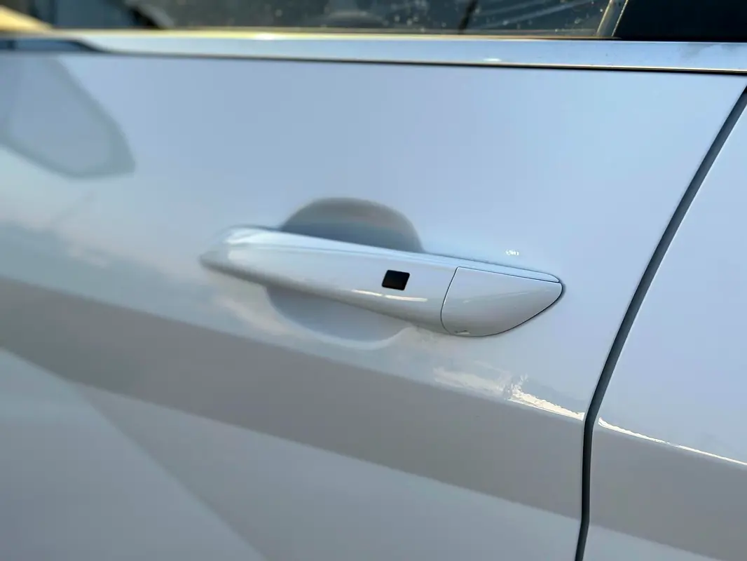 واردات Hyundai Elantra 2025 از دبی — منطقه آزاد کیش و قشم — خودرو Hyundai — تصویر 8