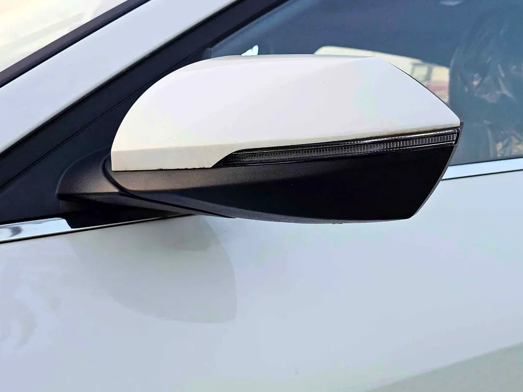 واردات Hyundai Elantra 2025 از دبی — منطقه آزاد کیش و قشم — خودرو Hyundai — تصویر 9