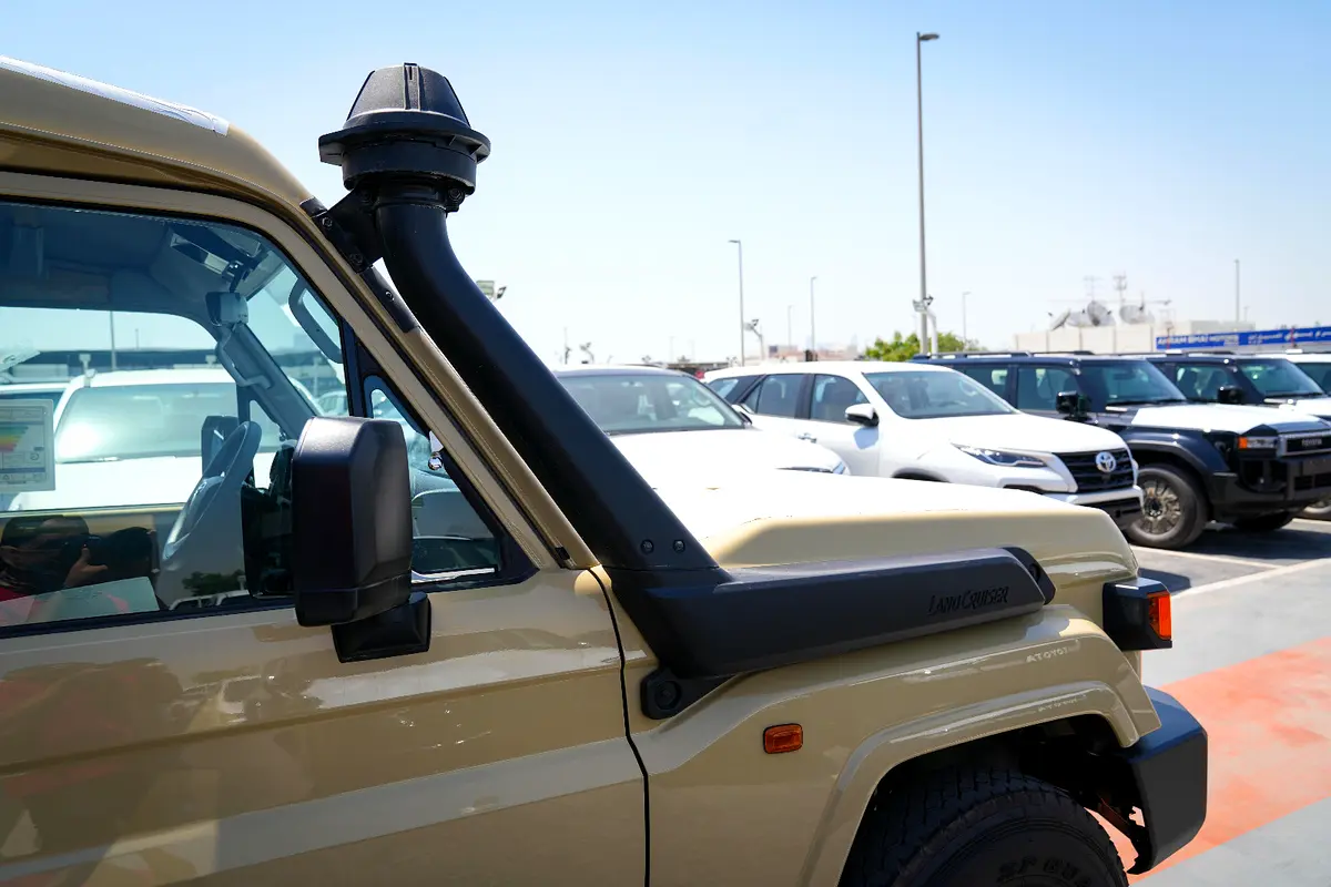 واردات Toyota Land Cruiser 70 Series 2026 از دبی — منطقه آزاد کیش و قشم — خودرو Toyota — تصویر 8