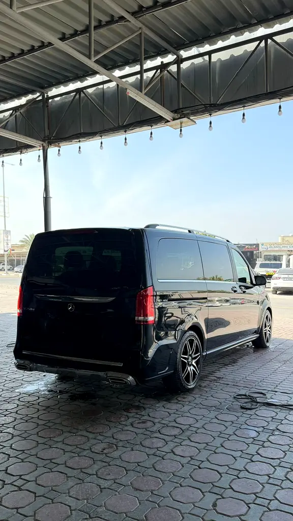 واردات Mercedes-Benz Vito 2020 از دبی — منطقه آزاد کیش و قشم — خودرو Mercedes-Benz — تصویر 2