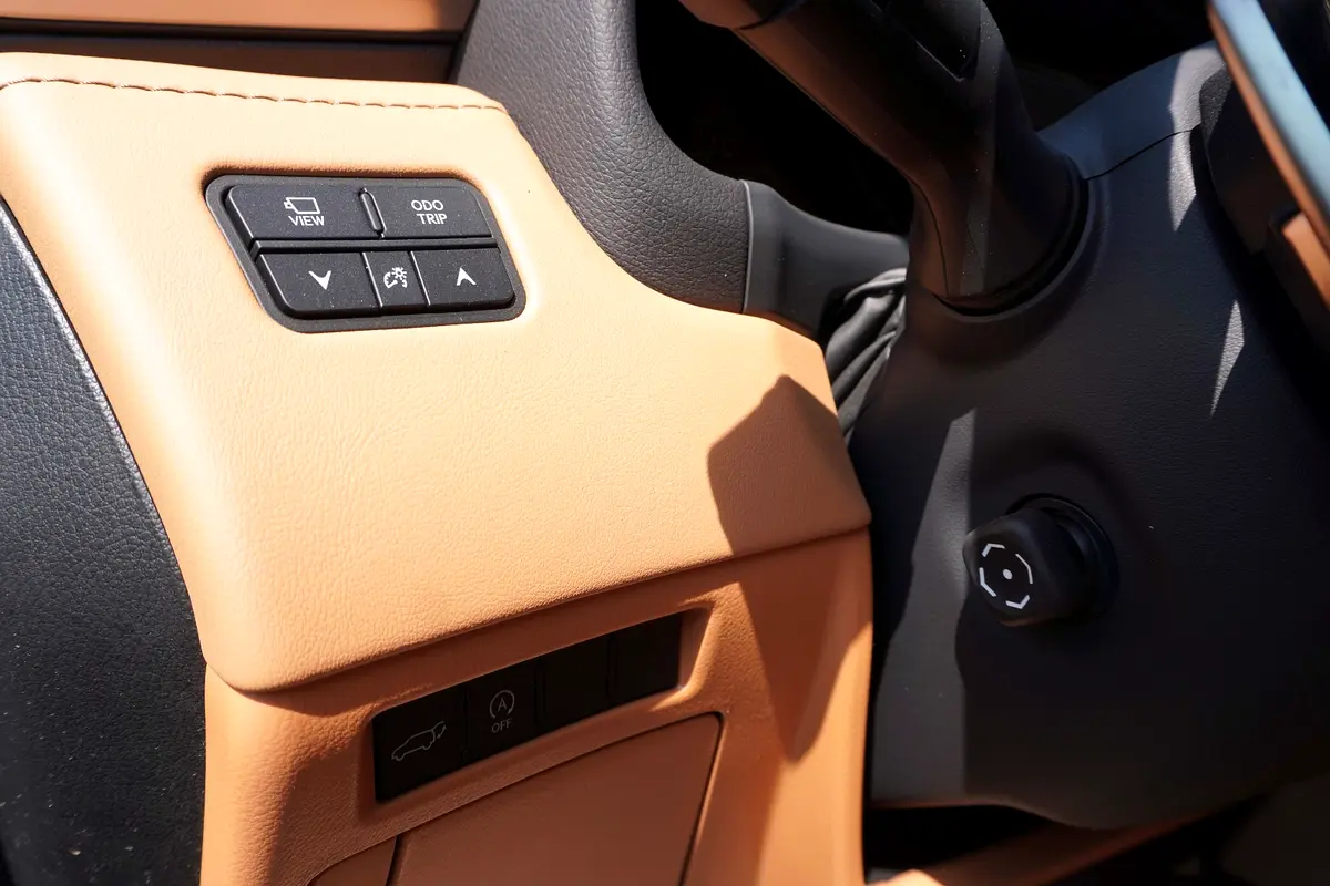 واردات Lexus LX Series 2026 از دبی — منطقه آزاد کیش و قشم — خودرو Lexus — تصویر 11