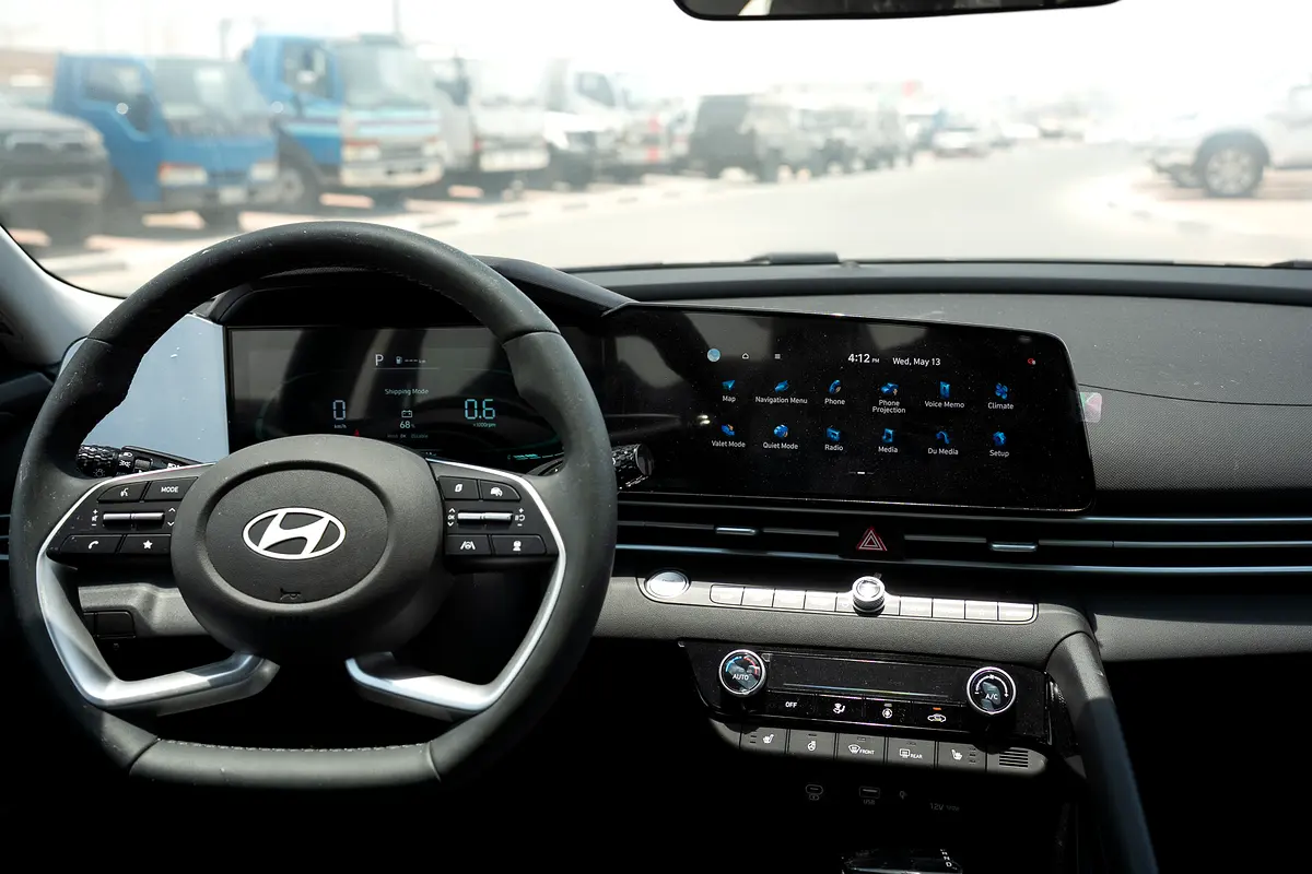 واردات Hyundai Elantra 2025 از دبی — منطقه آزاد کیش و قشم — خودرو Hyundai — تصویر 11