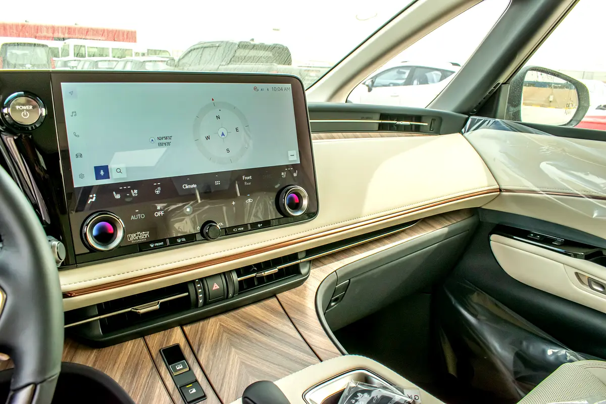 واردات Lexus LM Series 2026 از دبی — منطقه آزاد کیش و قشم — خودرو Lexus — تصویر 13