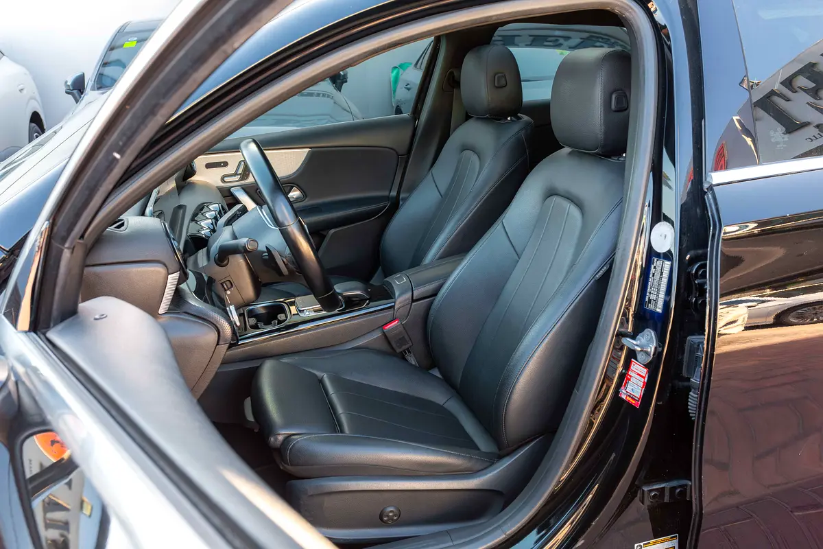 واردات Mercedes-Benz A Class 2019 از دبی — منطقه آزاد کیش و قشم — خودرو Mercedes-Benz — تصویر 10