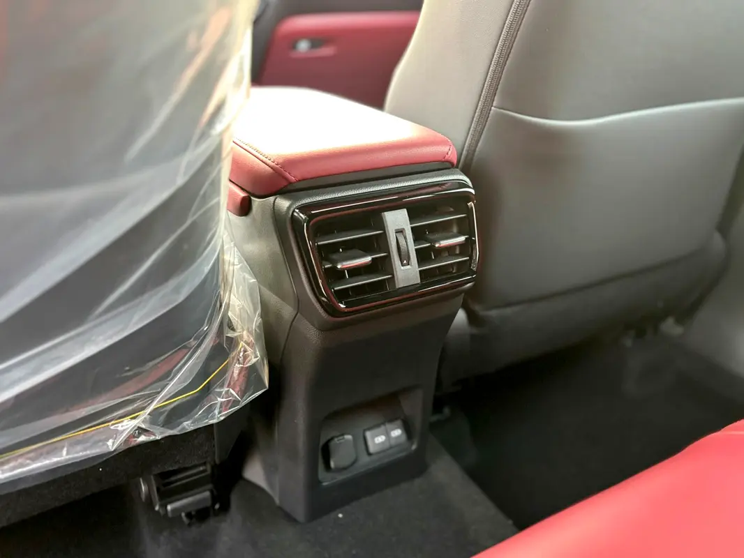 واردات Lexus NX Series 2025 از دبی — منطقه آزاد کیش و قشم — خودرو Lexus — تصویر 20