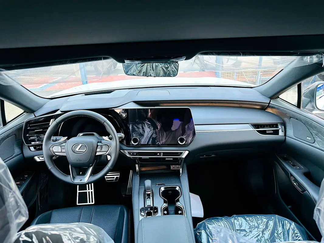 واردات Lexus RX Series 2025 از دبی — منطقه آزاد کیش و قشم — خودرو Lexus — تصویر 14
