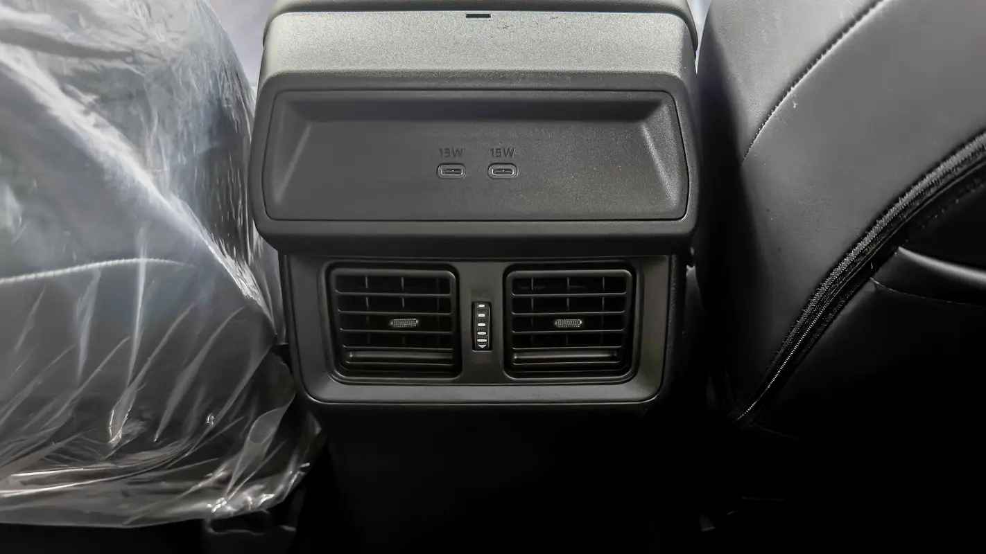 واردات Toyota RAV 4 2026 از دبی — منطقه آزاد کیش و قشم — خودرو Toyota — تصویر 20