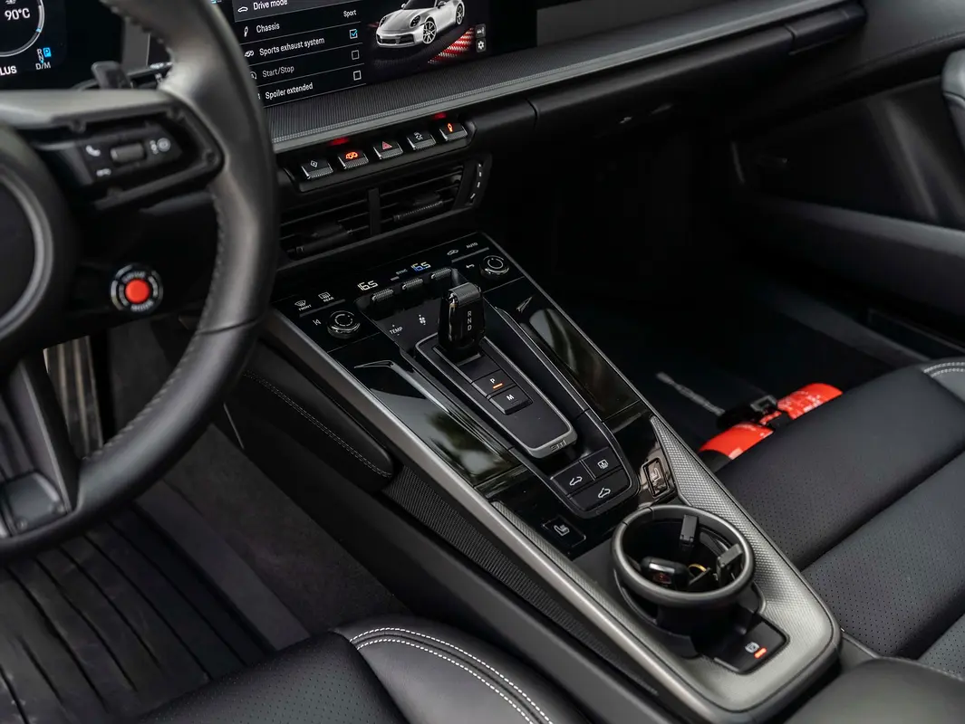 واردات Porsche 911 2025 از دبی — منطقه آزاد کیش و قشم — خودرو Porsche — تصویر 16