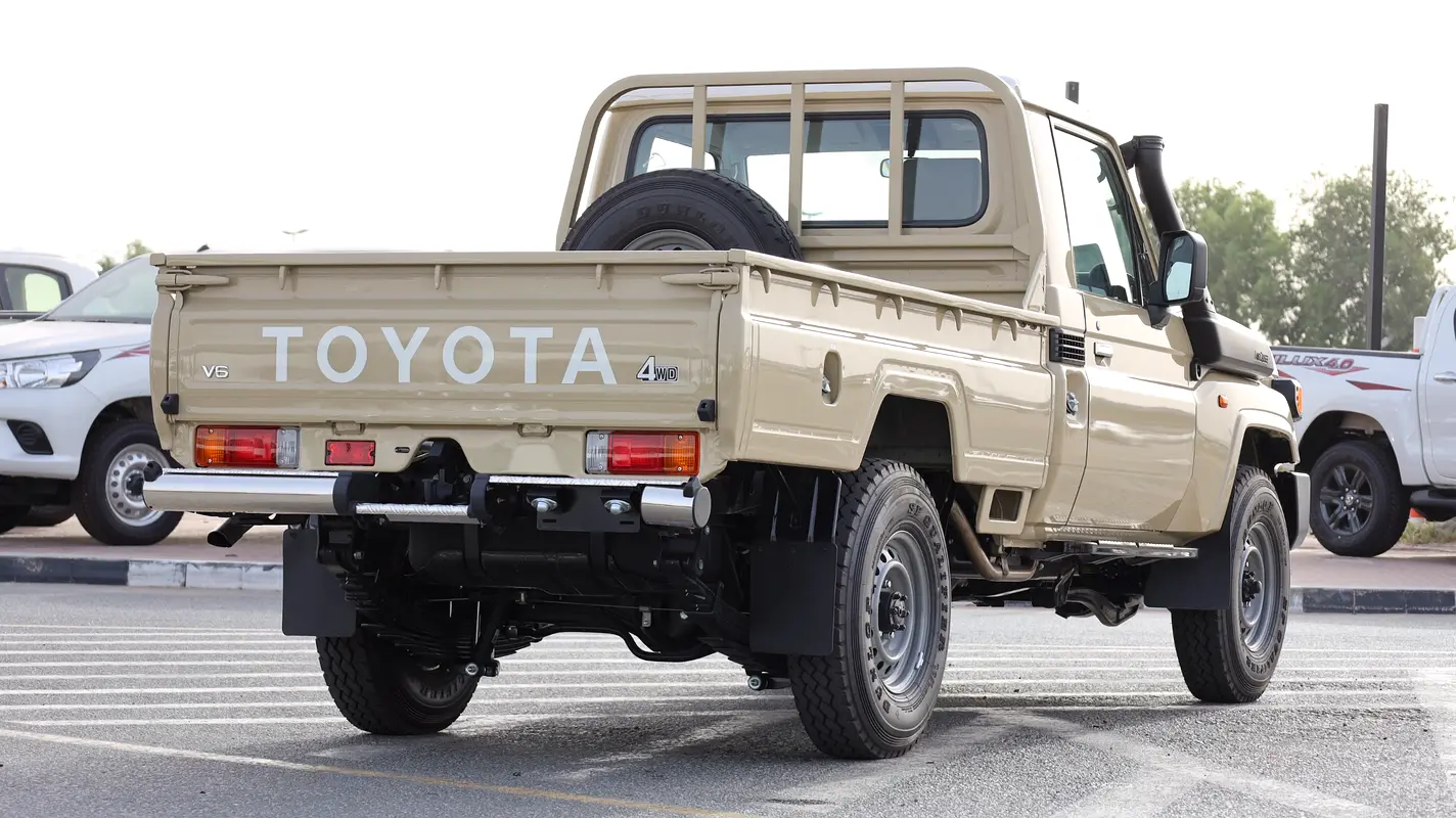 واردات Toyota Land Cruiser 70 Series 2026 از دبی — منطقه آزاد کیش و قشم — خودرو Toyota — تصویر 6