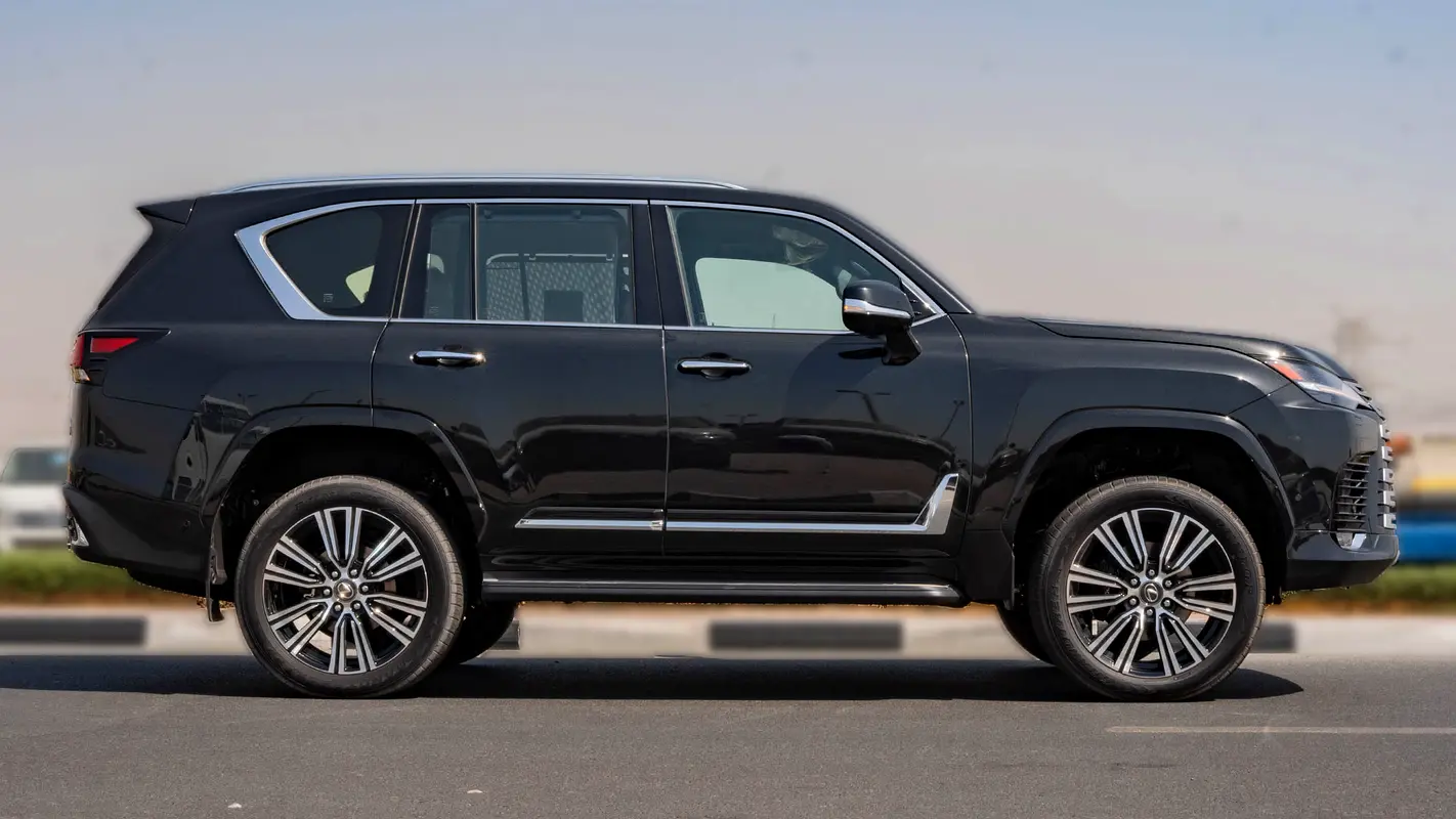 واردات Lexus LX Series 2026 از دبی — منطقه آزاد کیش و قشم — خودرو Lexus — تصویر 2