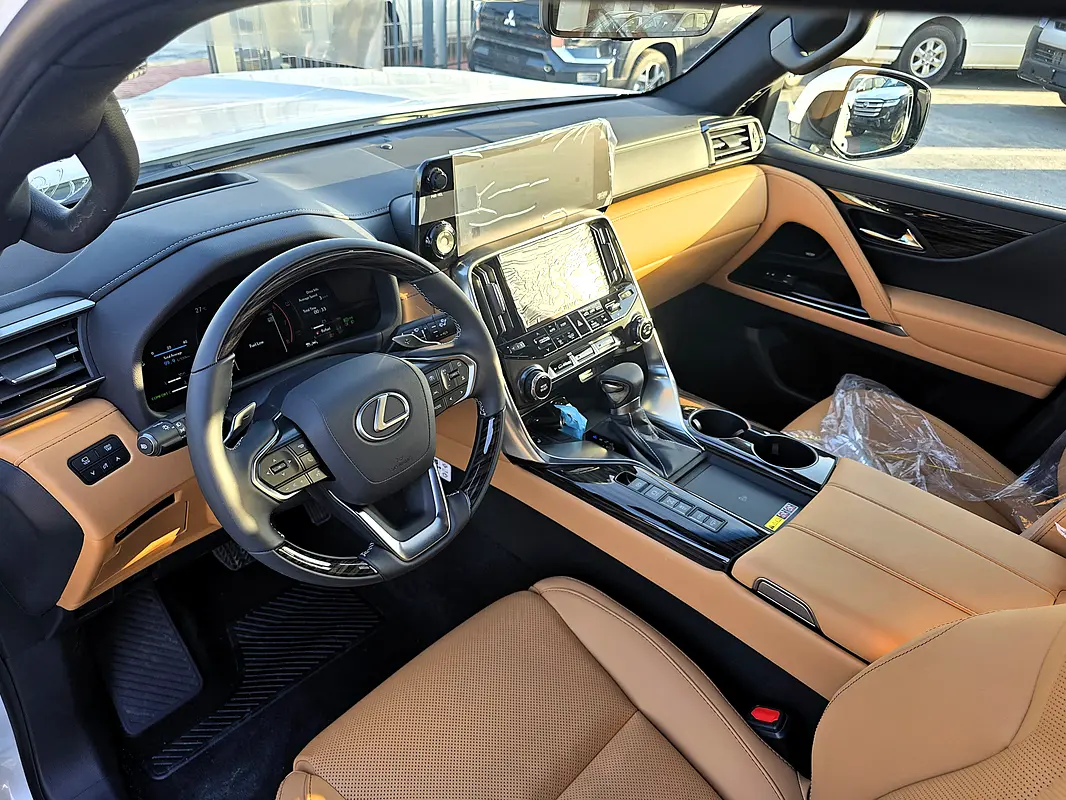 واردات Lexus LX Series 2026 از دبی — منطقه آزاد کیش و قشم — خودرو Lexus — تصویر 8