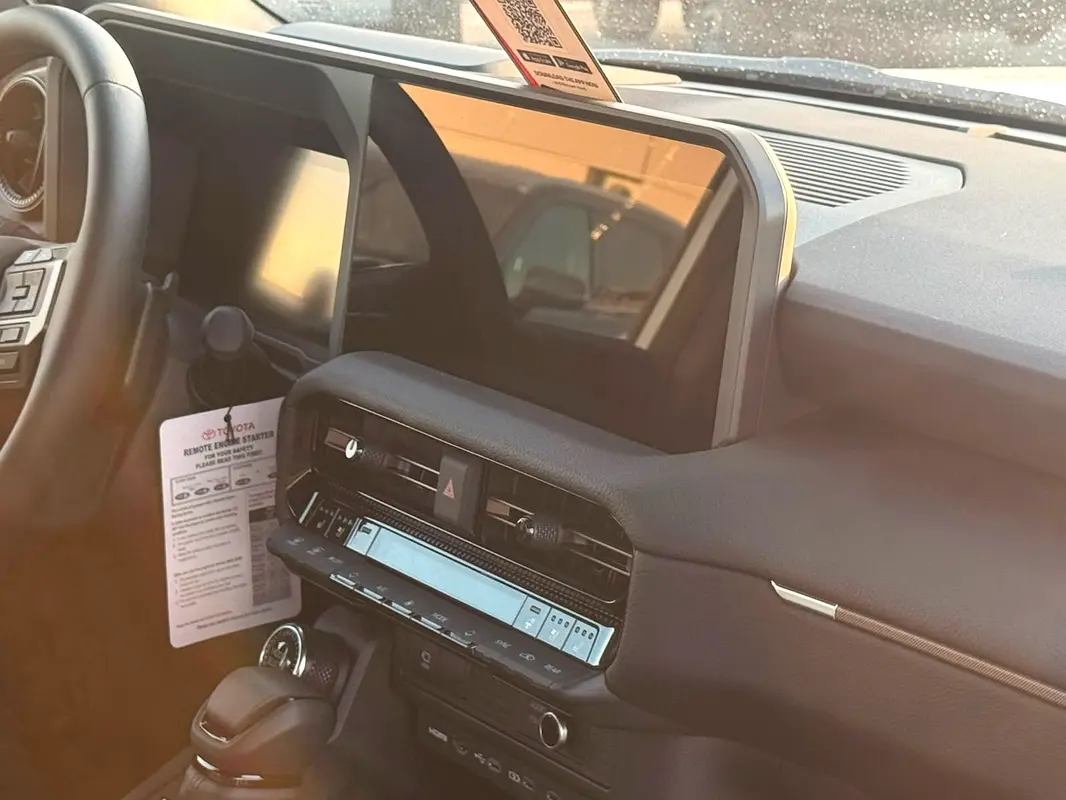 واردات Toyota Prado 2026 از دبی — منطقه آزاد کیش و قشم — خودرو Toyota — تصویر 8