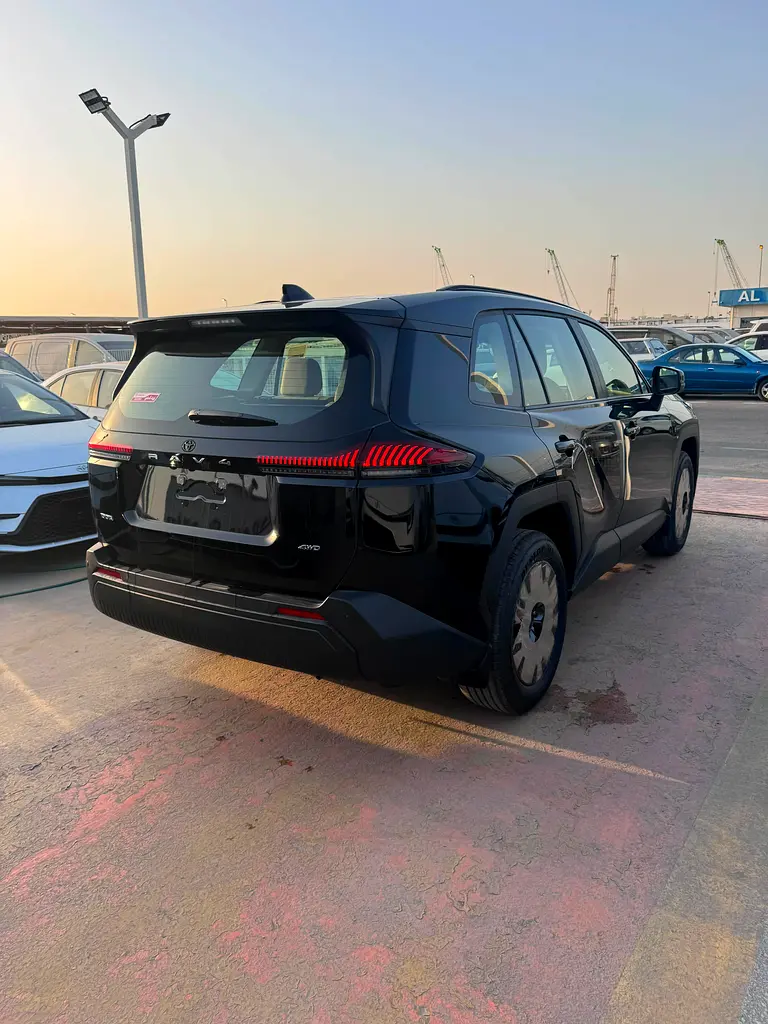 واردات Toyota RAV 4 2026 از دبی — منطقه آزاد کیش و قشم — خودرو Toyota — تصویر 4