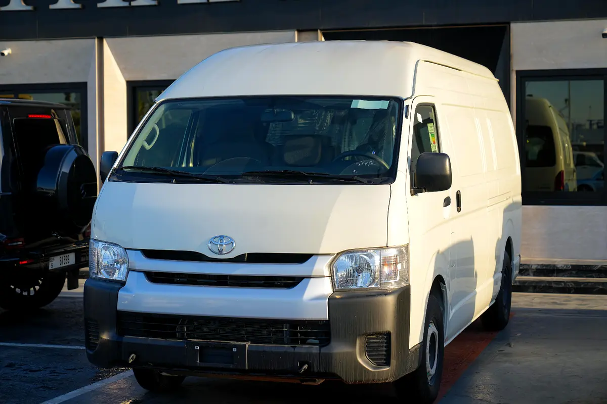 واردات Toyota Hiace 2025 از دبی — منطقه آزاد کیش و قشم — خودرو Toyota — تصویر 3