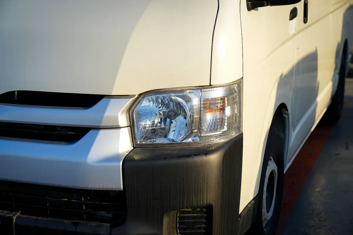 واردات Toyota Hiace 2025 از دبی — منطقه آزاد کیش و قشم — خودرو Toyota — تصویر 9
