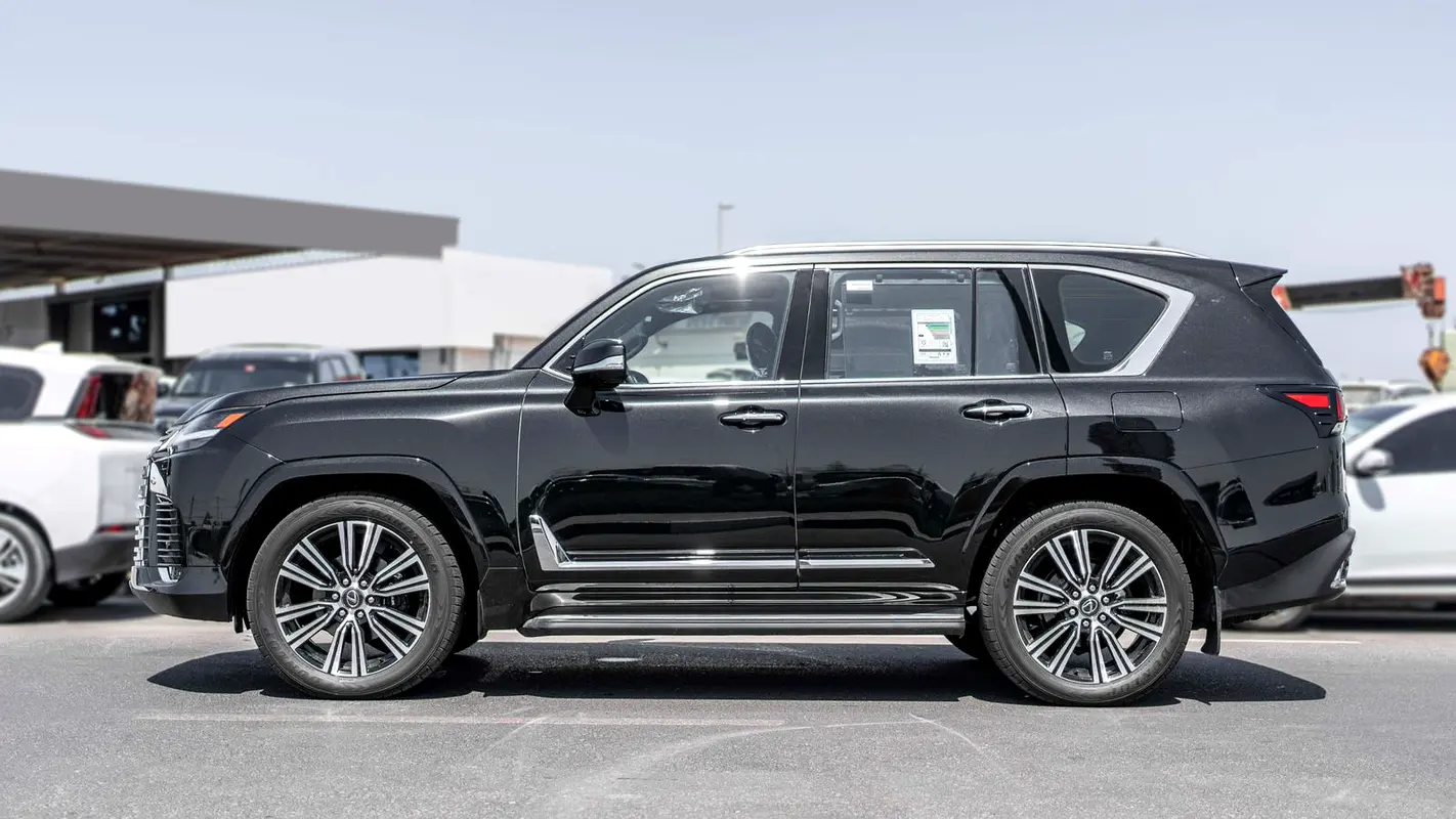 واردات Lexus LX Series 2026 از دبی — منطقه آزاد کیش و قشم — خودرو Lexus — تصویر 3