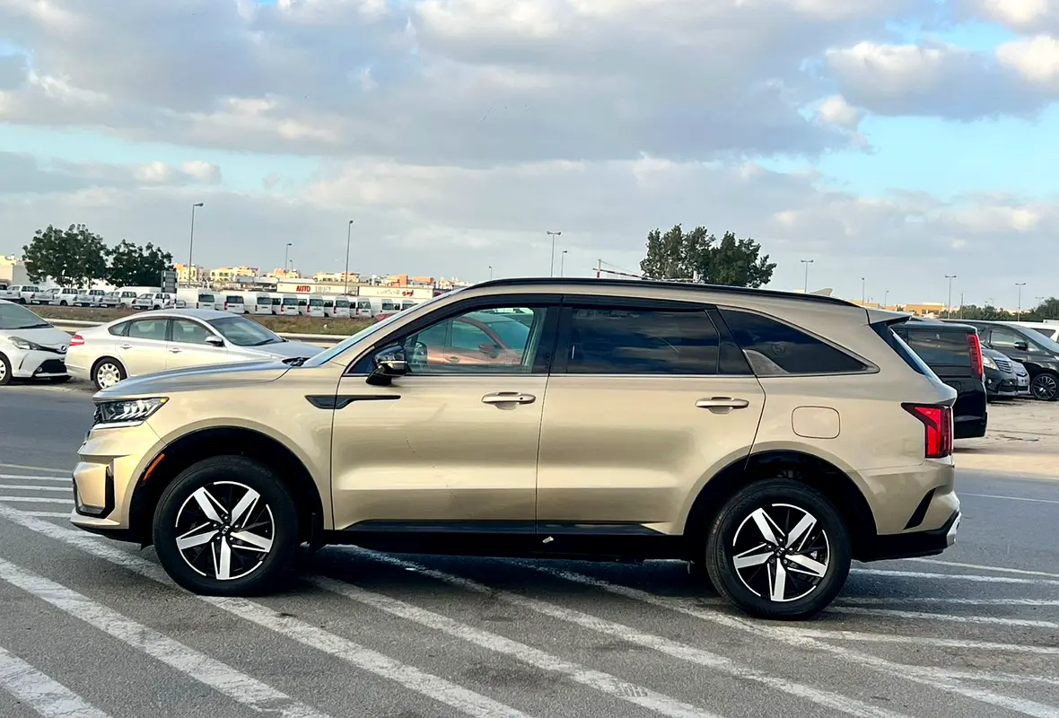 واردات Kia Sorento 2021 از دبی — منطقه آزاد کیش و قشم — خودرو Kia — تصویر 4