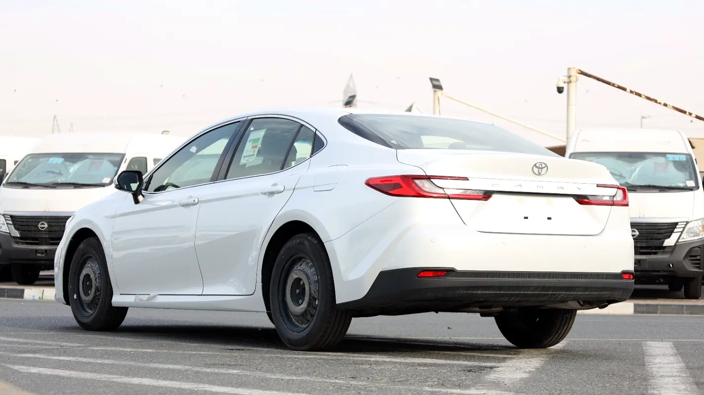 واردات Toyota Camry 2025 از دبی — منطقه آزاد کیش و قشم — خودرو Toyota — تصویر 9