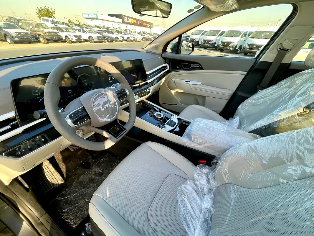 واردات Kia Sportage 2025 از دبی — منطقه آزاد کیش و قشم — خودرو Kia — تصویر 15