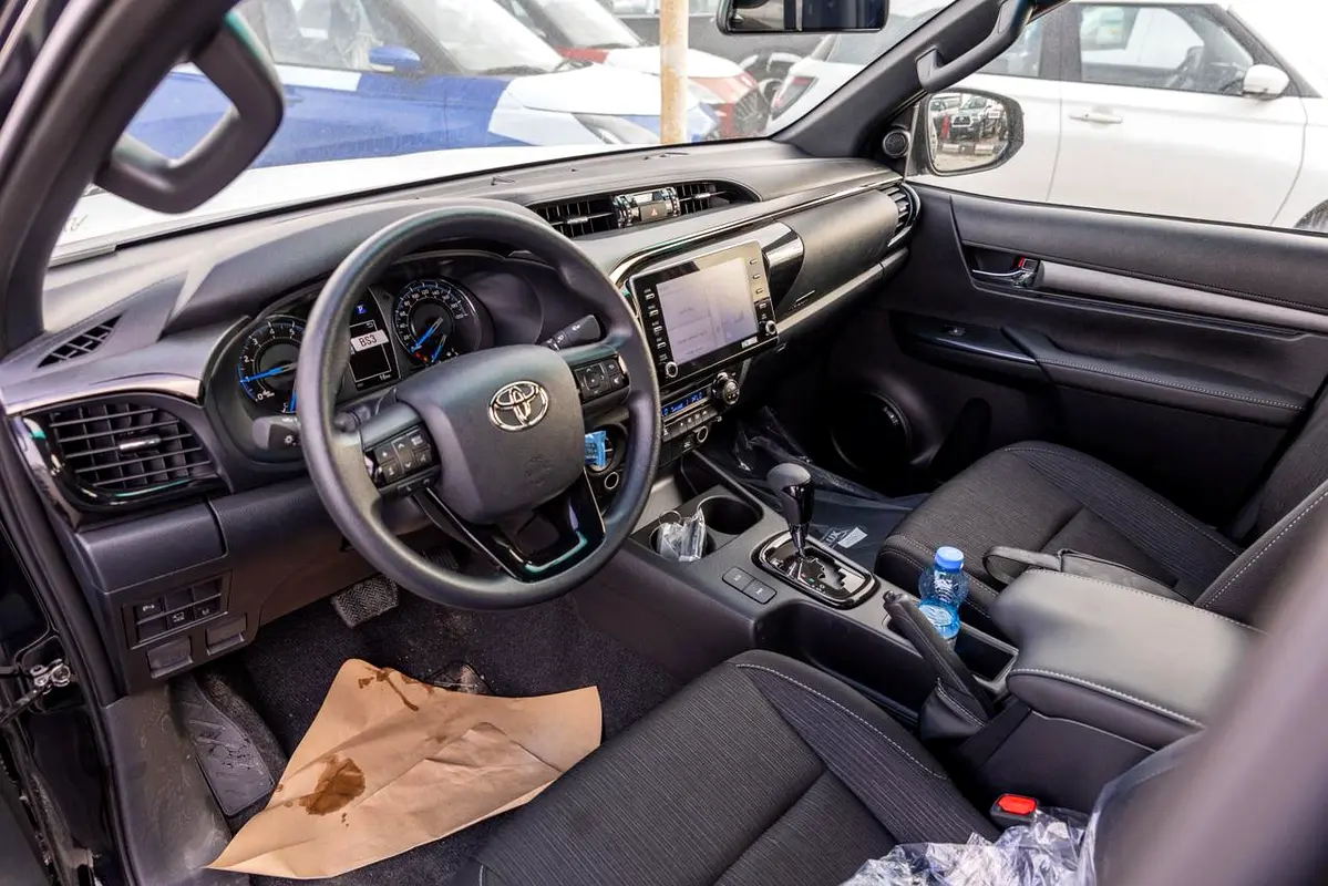 واردات Toyota Hilux 2026 از دبی — منطقه آزاد کیش و قشم — خودرو Toyota — تصویر 11