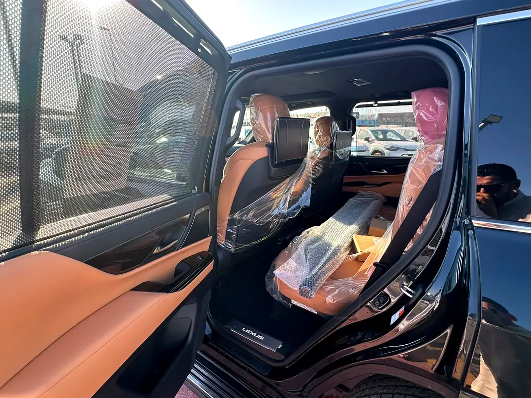 واردات Lexus LX Series 2026 از دبی — منطقه آزاد کیش و قشم — خودرو Lexus — تصویر 9