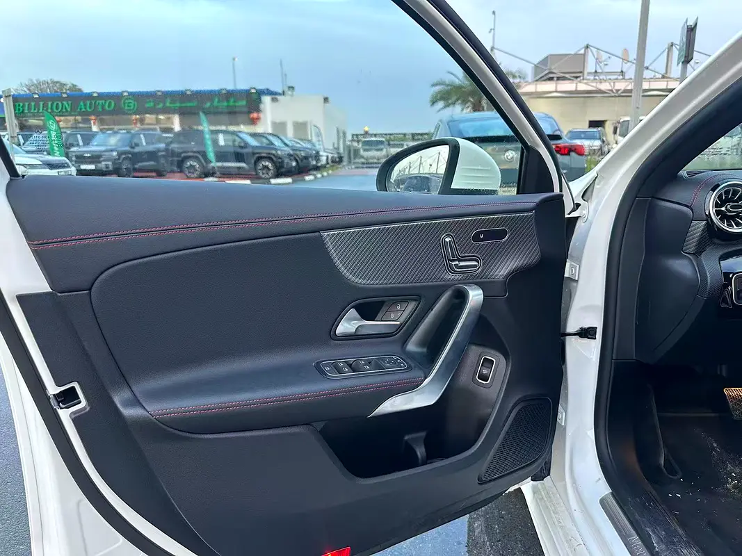 واردات Mercedes-Benz A Class 2025 از دبی — منطقه آزاد کیش و قشم — خودرو Mercedes-Benz — تصویر 4