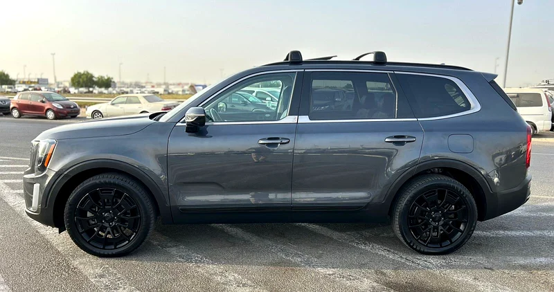 واردات Kia Telluride 2021 از دبی — منطقه آزاد کیش و قشم — خودرو Kia — تصویر 4